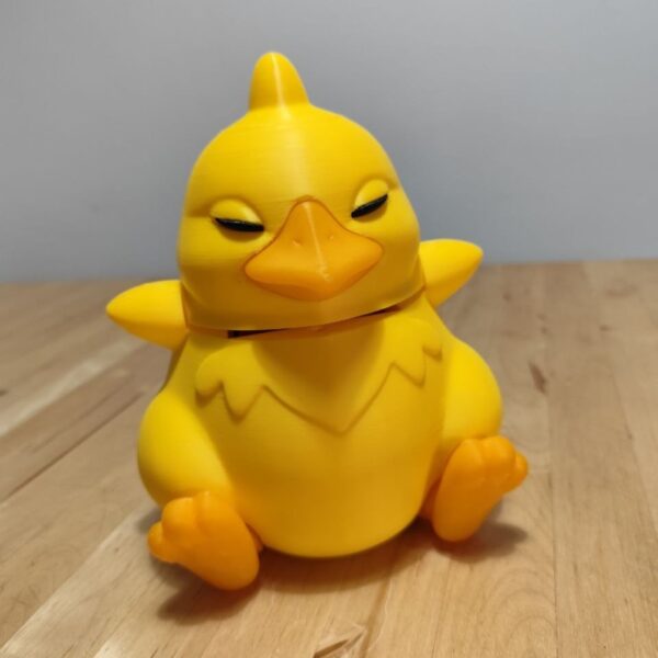 Vista frontal de la deckbox Fat Chocobo inspirada en Final Fantasy